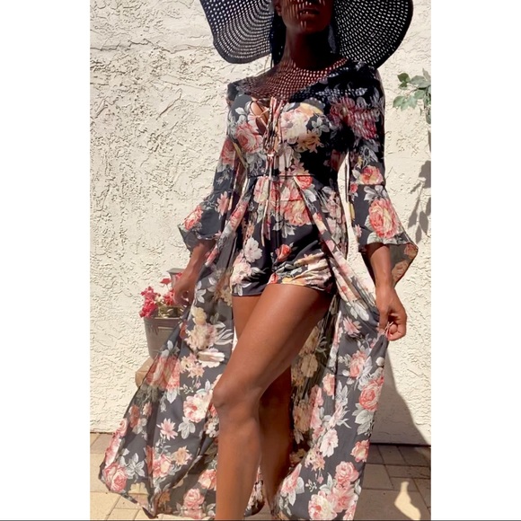 New! Women’s Black Floral Romper - Picture 4 of 5